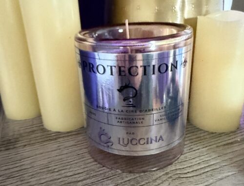 bougie chargée de protection faites à la main par luccina